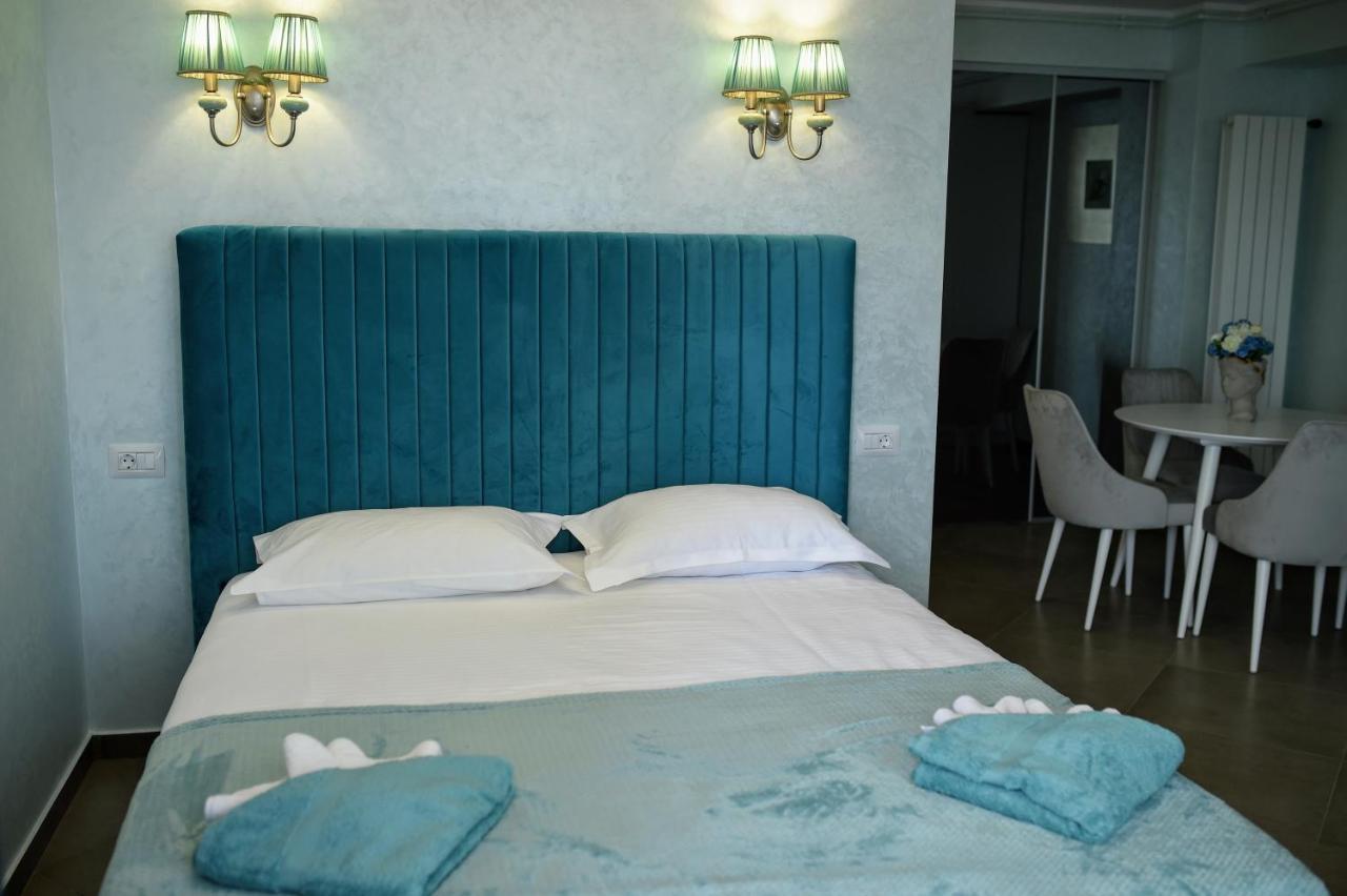 شقة Myosotis Mamaia Studio By The Lake المظهر الخارجي الصورة