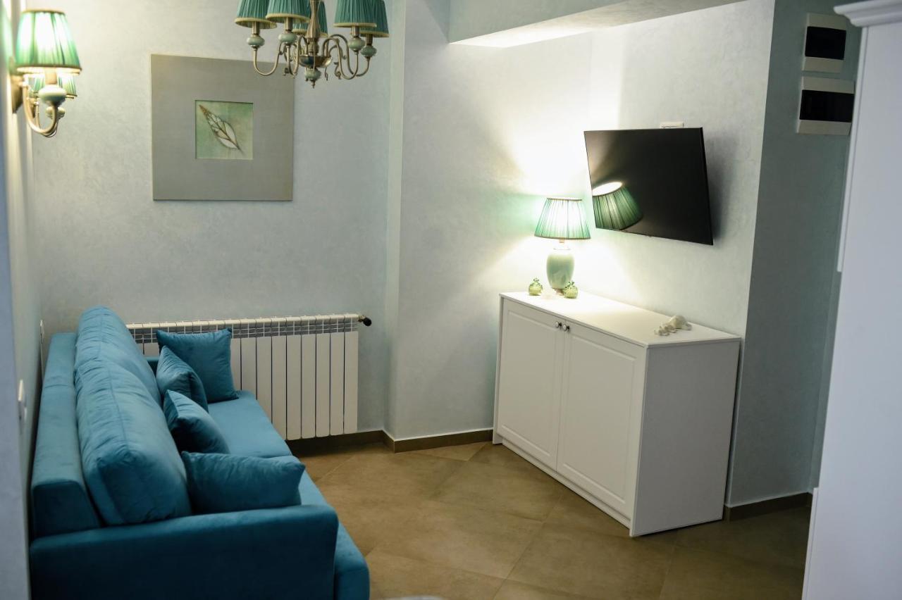 شقة Myosotis Mamaia Studio By The Lake المظهر الخارجي الصورة